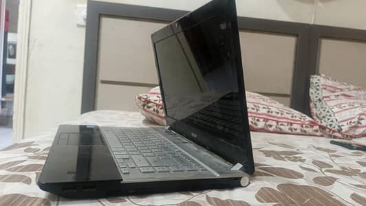 ACER LAPTOP I3  with charger