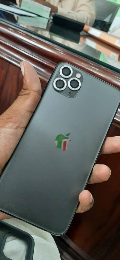 Apple iPhone 11 Pro Max 10/8