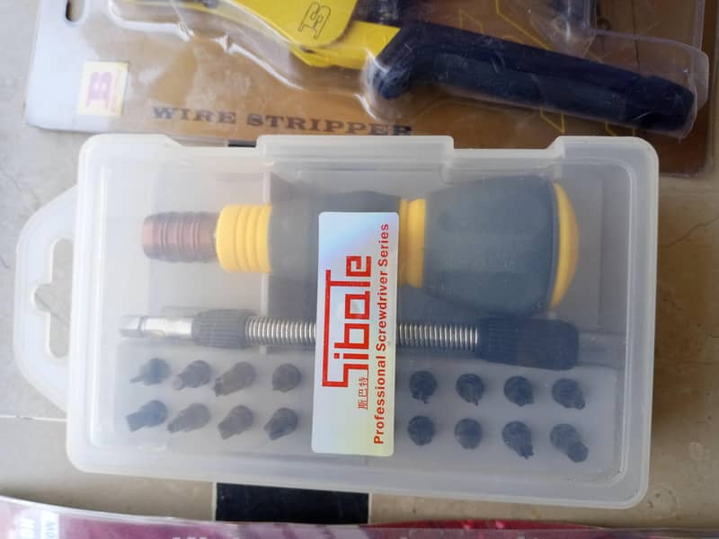 Different hand Tools only 6000/- 4