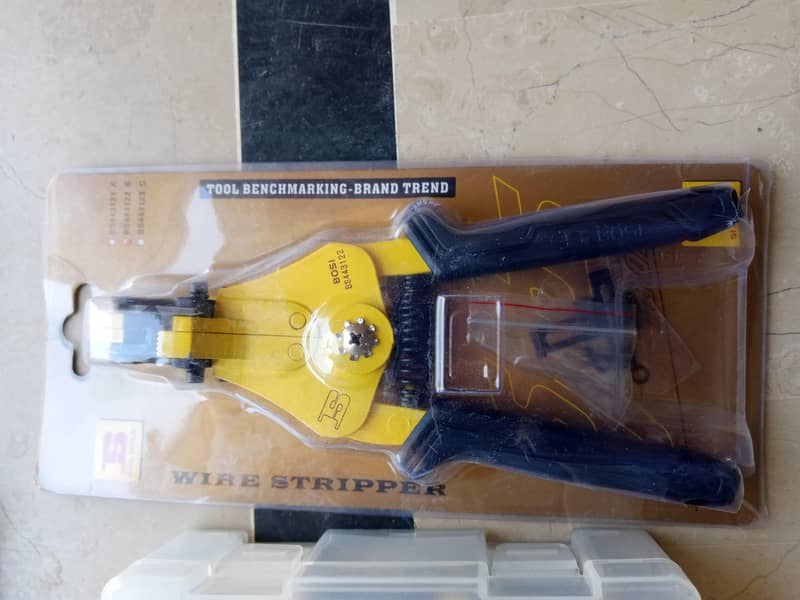 Different hand Tools only 6000/- 5