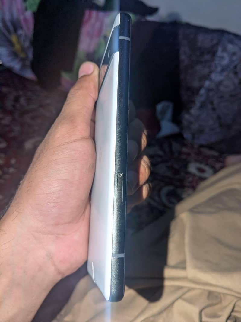 Google Pixel 6a 4