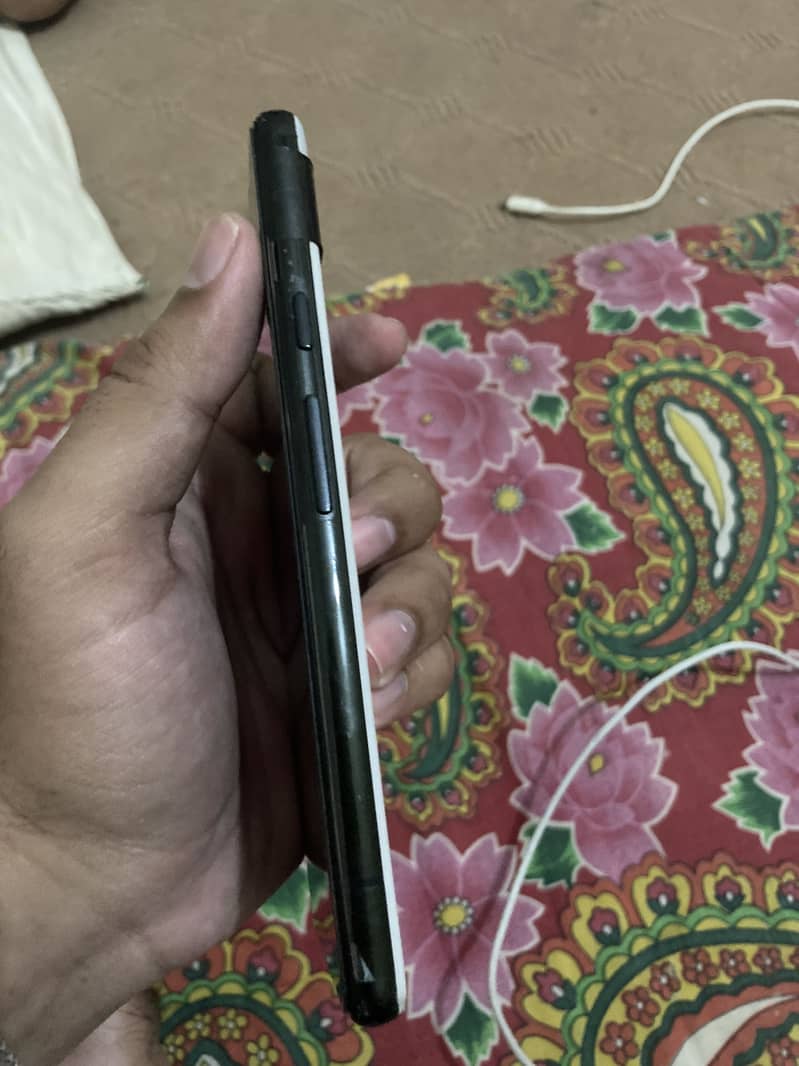 Google Pixel 6a 1