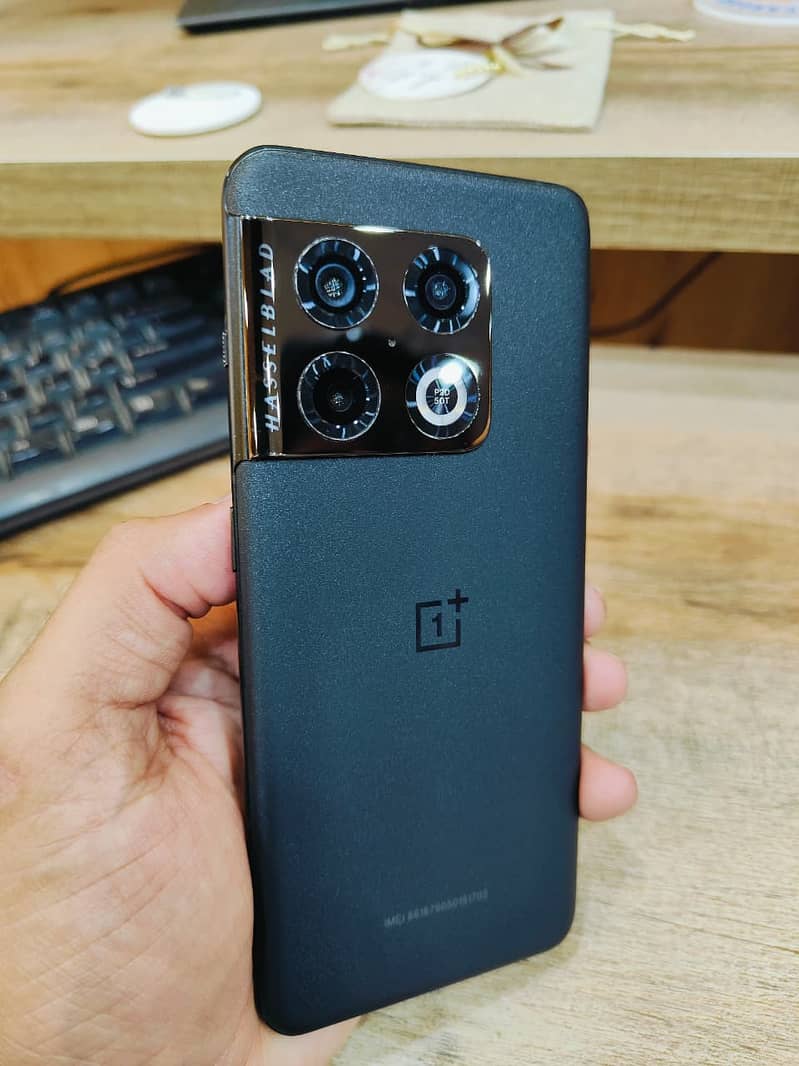 One Plus 10 Pro 1