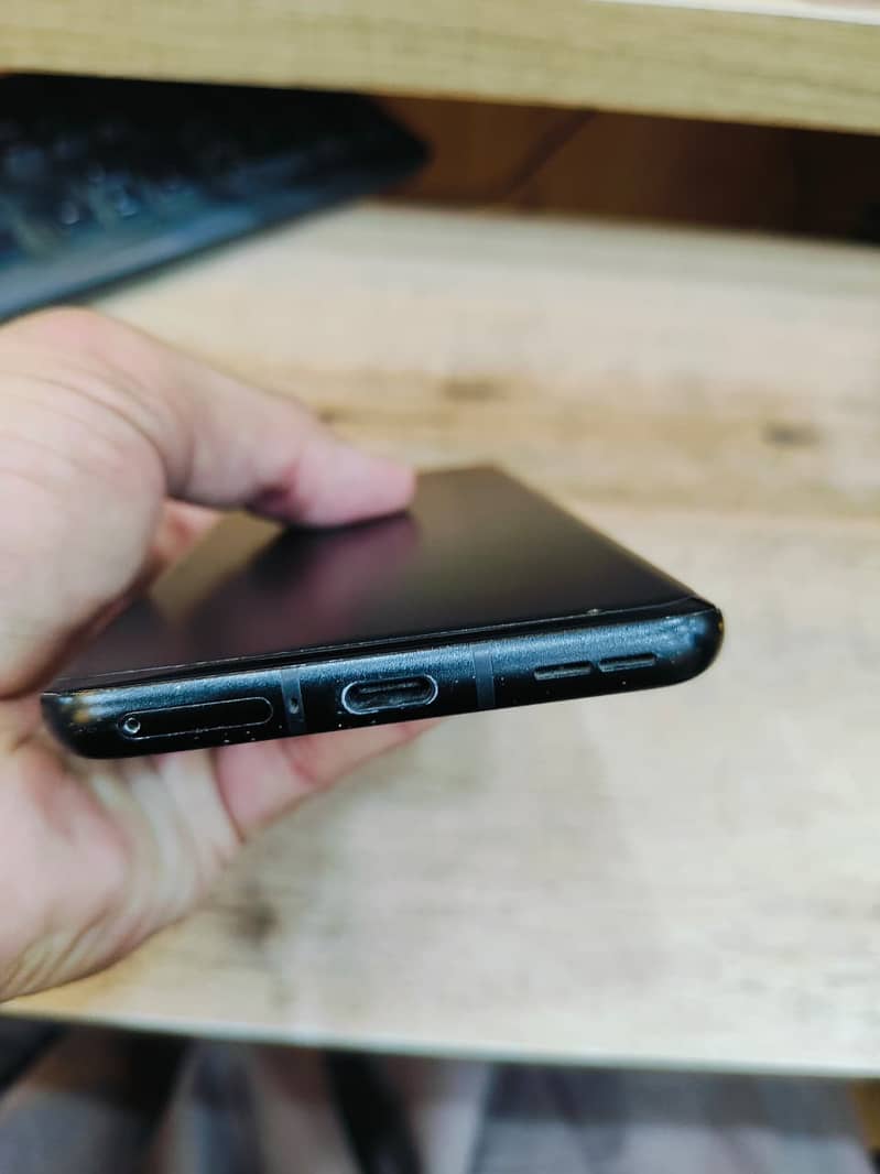 One Plus 10 Pro 4