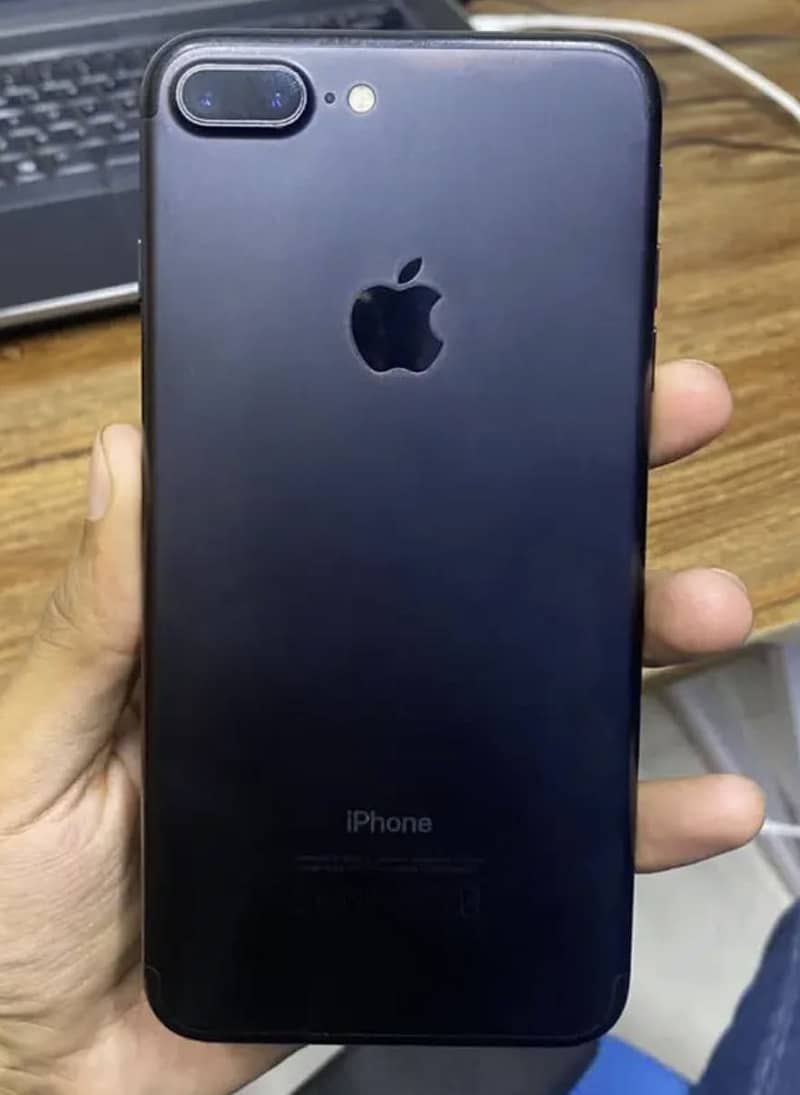 Apple iPhone 7 Plus 0