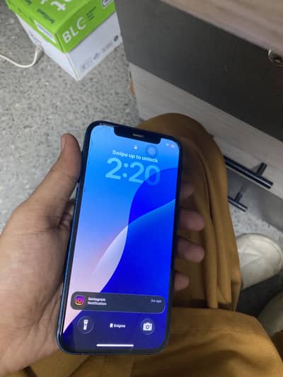 Apple iPhone 12