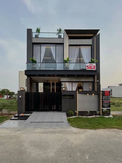 5 MARLA LUXURY HOUSE FOR SALE IN DHA 9 TOWN BRAND NEW