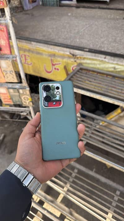 infinix zero 30 12+12/256 10/8.5 condation