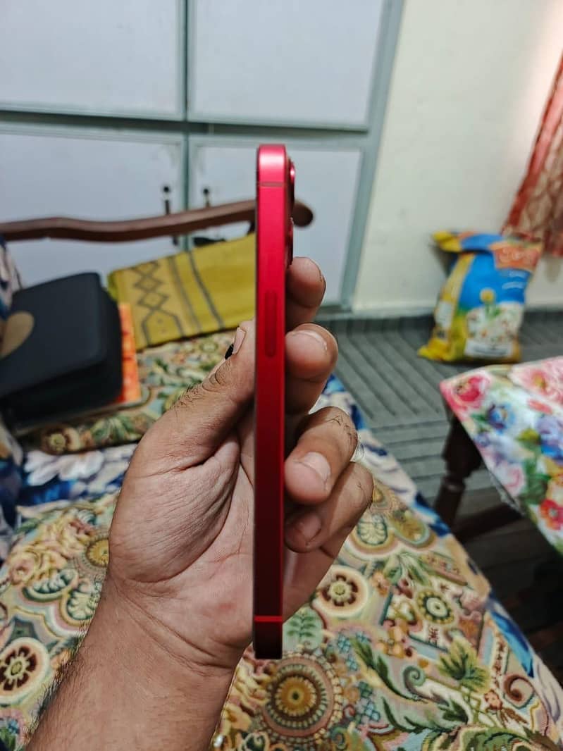 Apple iPhone 13 1