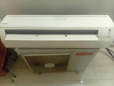 1.5 ton split AC, good condition