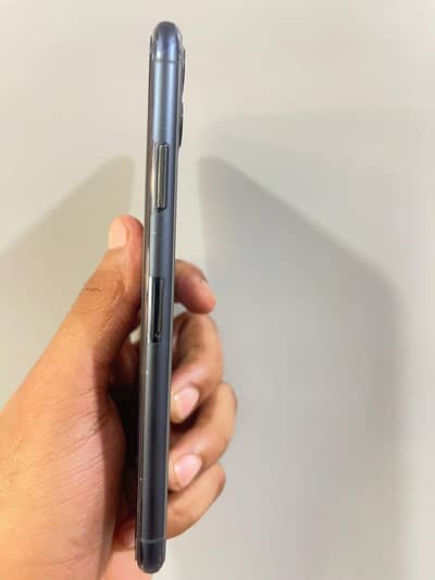 I phone 11 pro max 64 Gb Dual PTA Approved