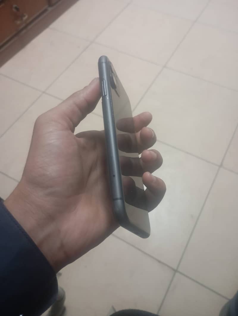 Apple iPhone 11 1