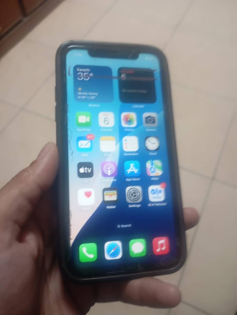 Apple iPhone 11 3