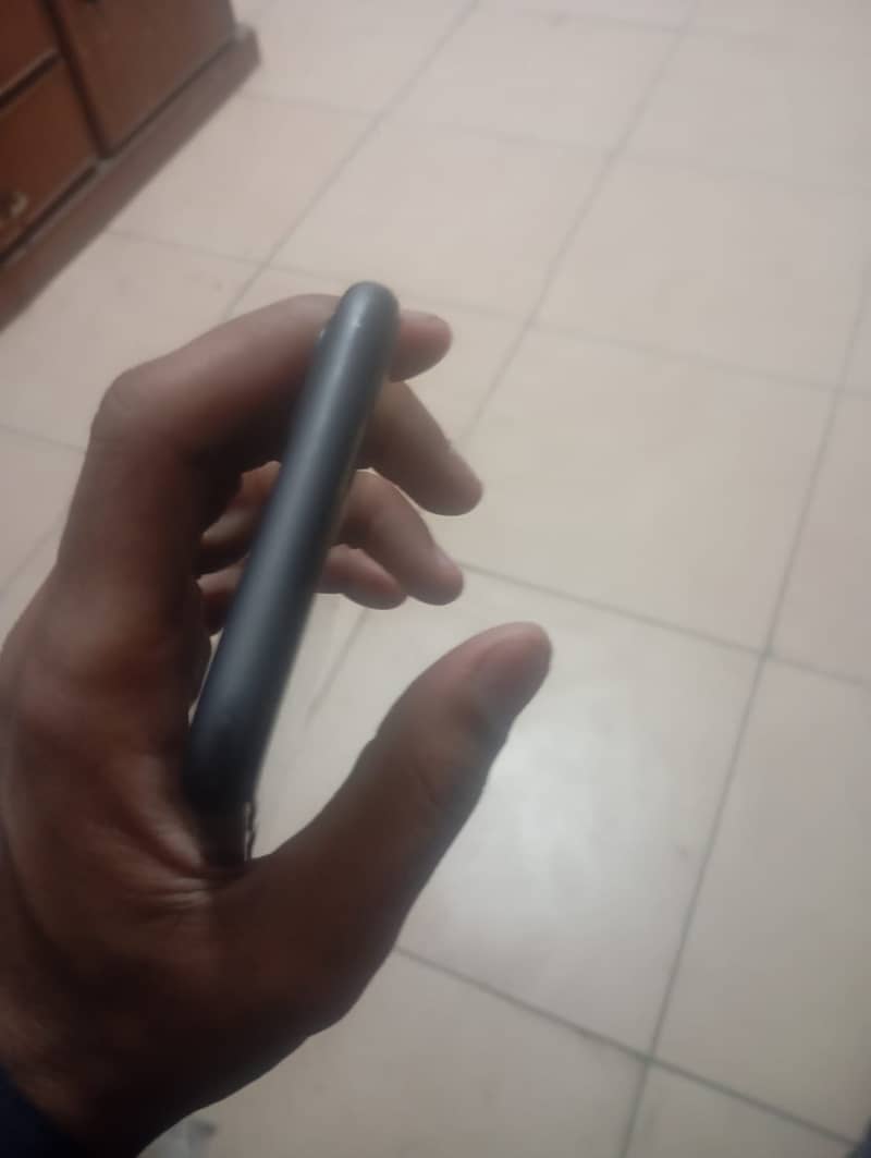 Apple iPhone 11 5