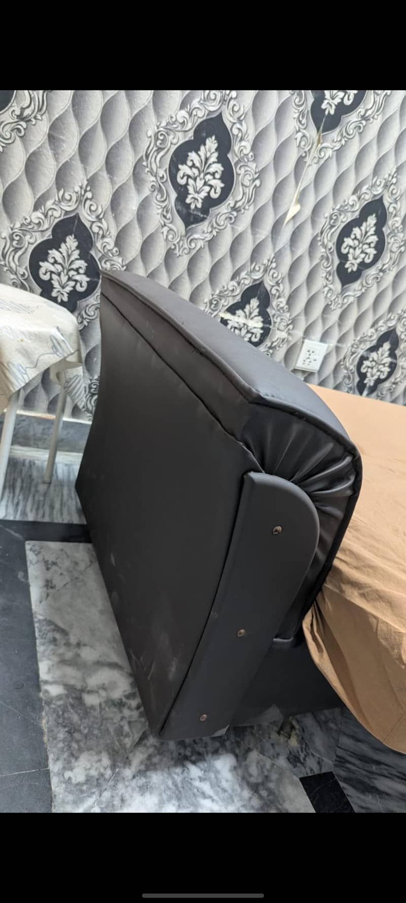 bed side tsble dressing 5