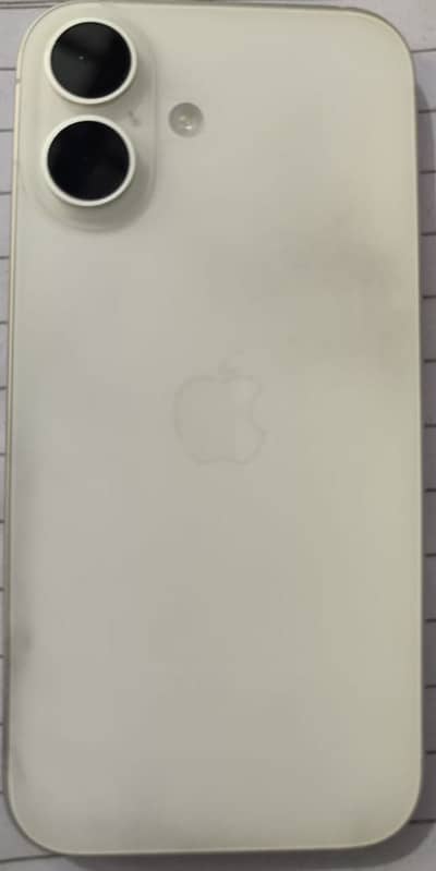 Apple iPhone 16