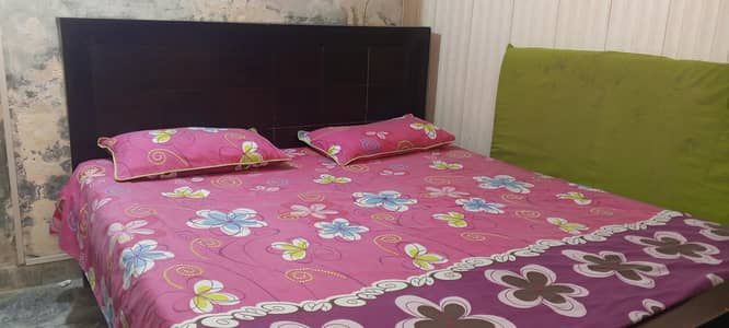 queen bed