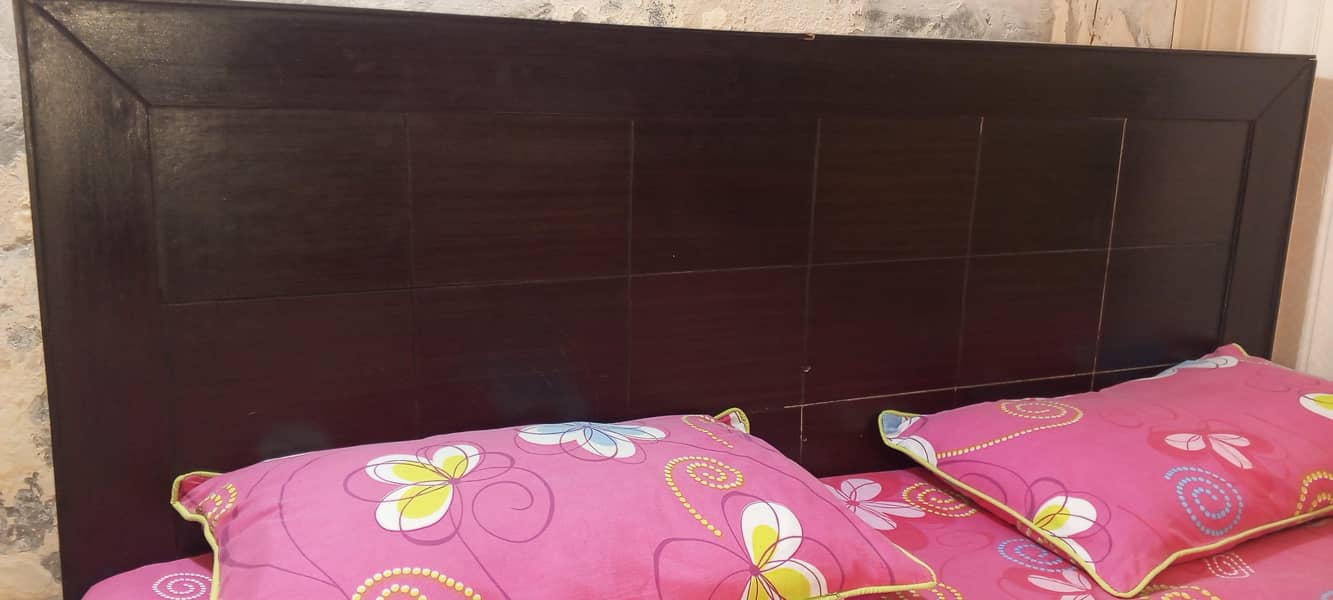 queen bed 3