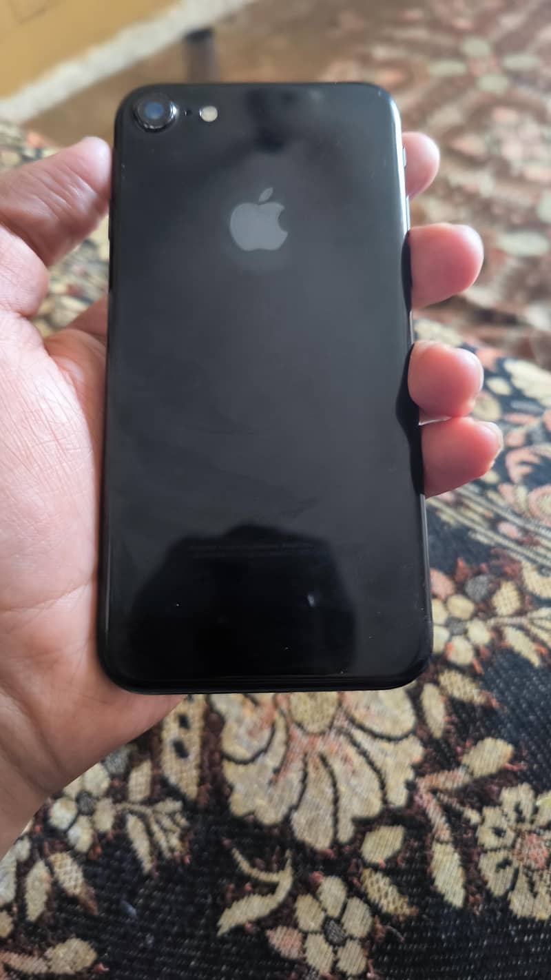 Apple iPhone 7 4