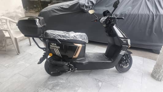 Reevo A12 electric Bike