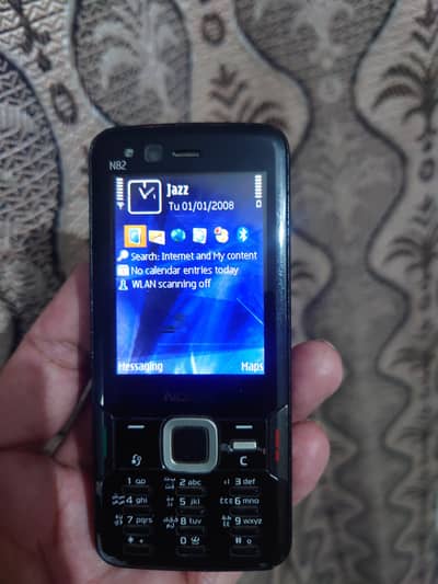 Nokia N82