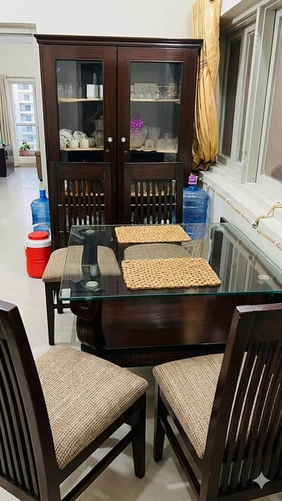 Dining table 4 seater for sale