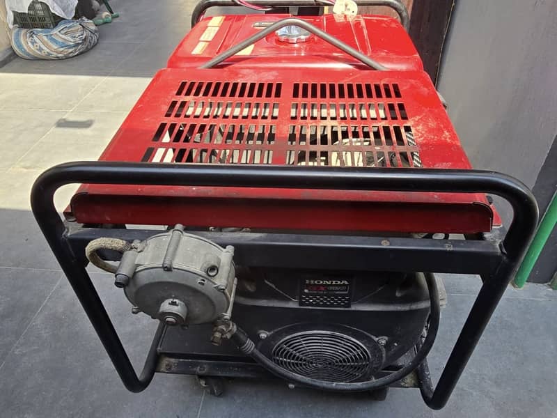 ELEMAX GENERATOR 4