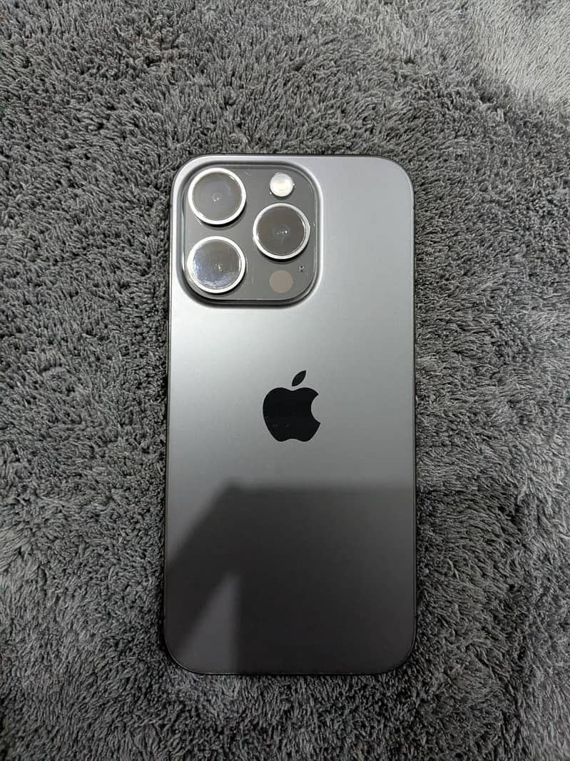 Apple iPhone 15 Pro 2