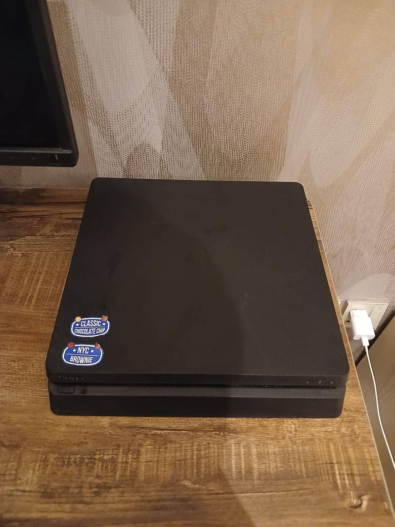 ps4 slim 1