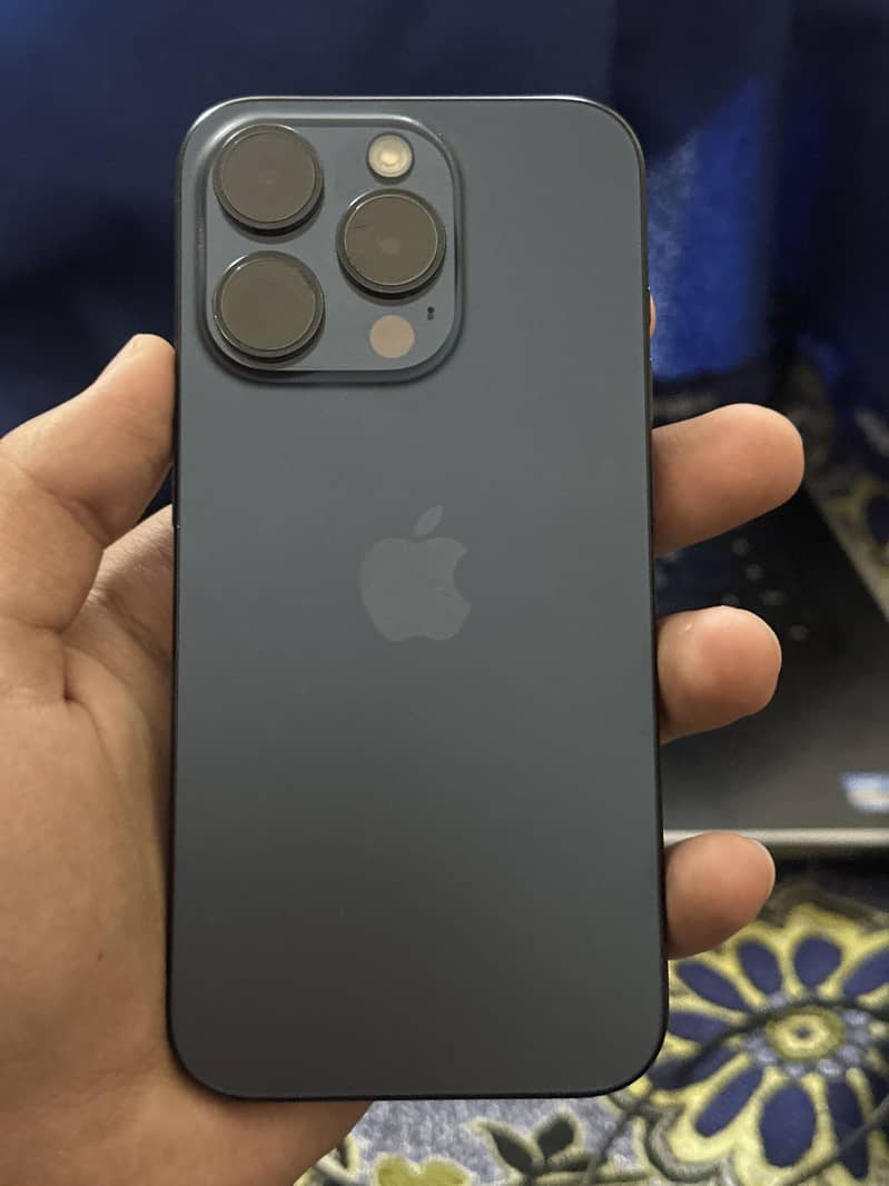 Apple iPhone 15 Pro 0