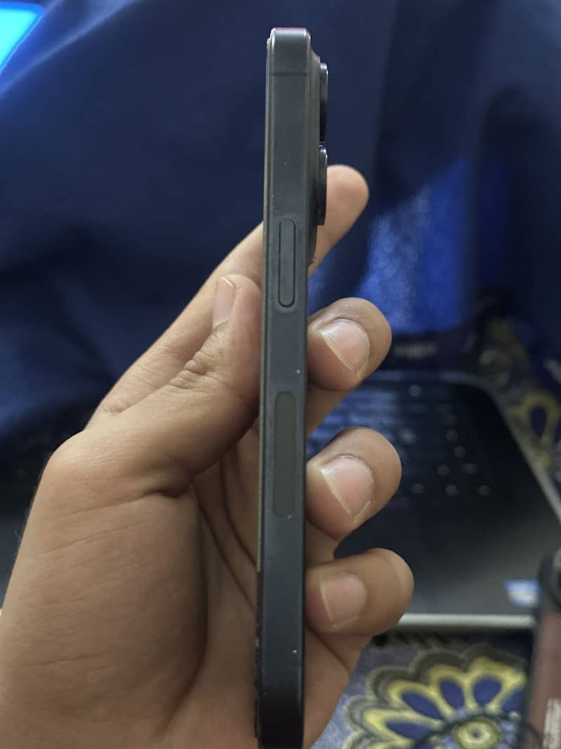 Apple iPhone 15 Pro 1