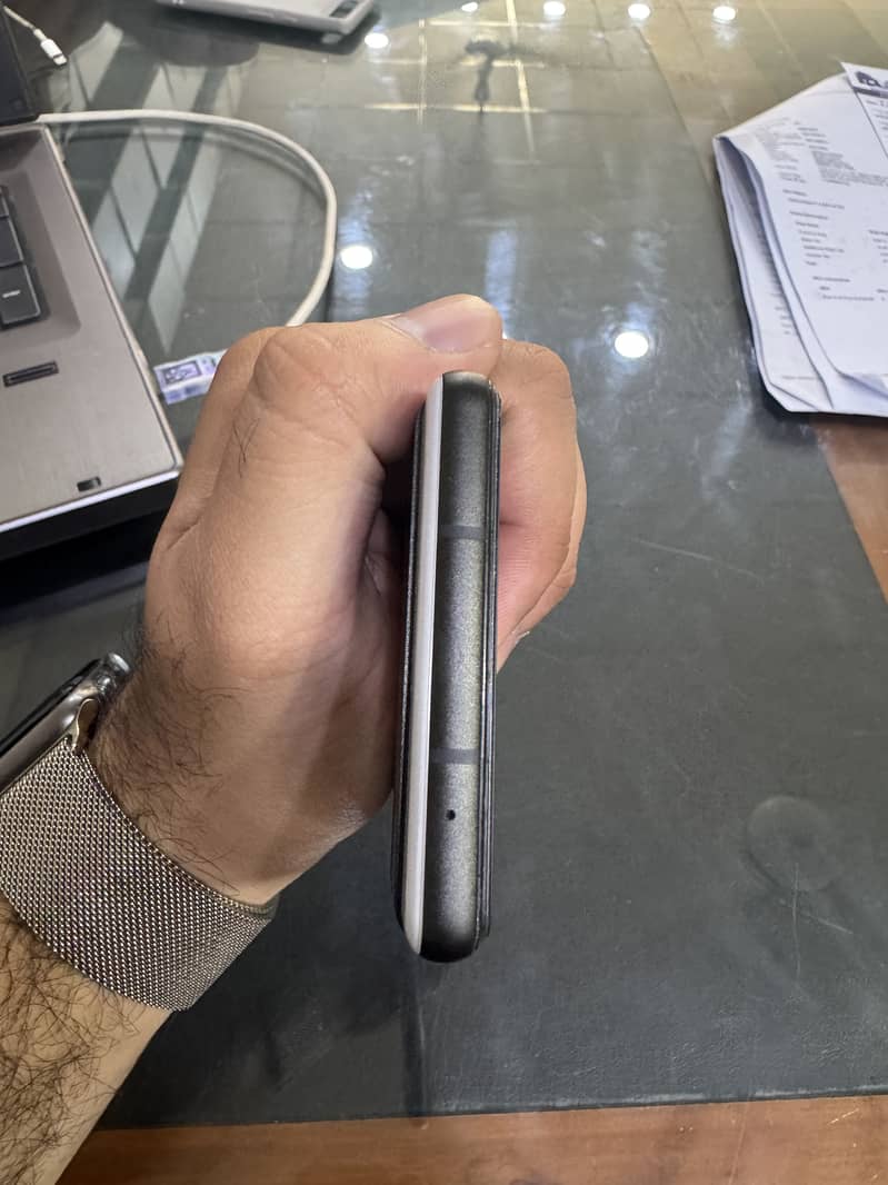 Google Pixel 6a 5