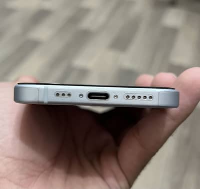 Apple iPhone 15