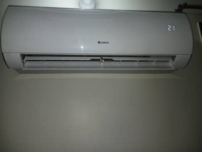 1 Ton Inverter A C  Gree
