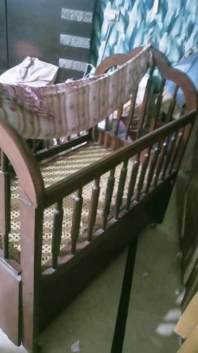 baby cot wood