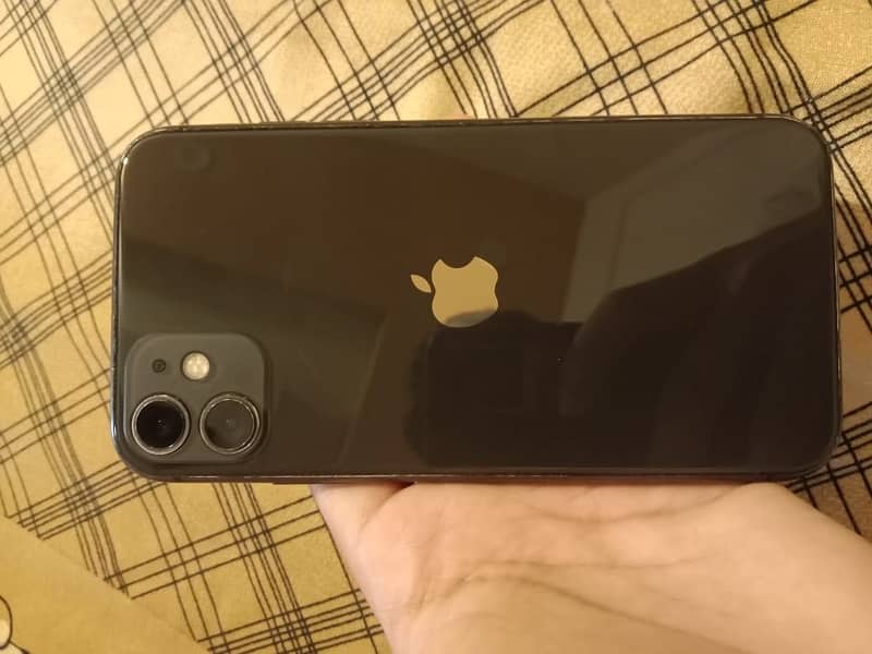 iPhone 11 3
