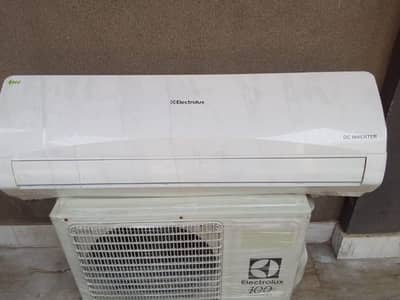 Electrolux DC inverter  1.5 ton goldfin model good Call/0321/8888/564