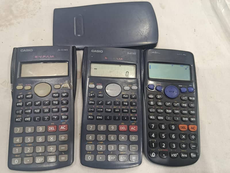3 calculators 0