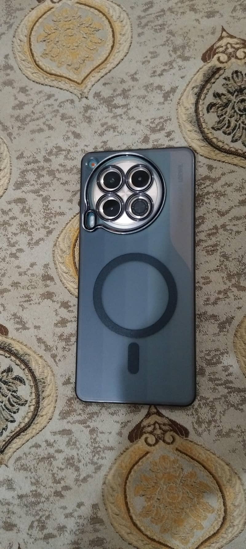 Tecno CAMON 30 7