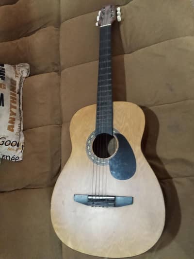 Starsun Accostic Guitar in good condition 10/8