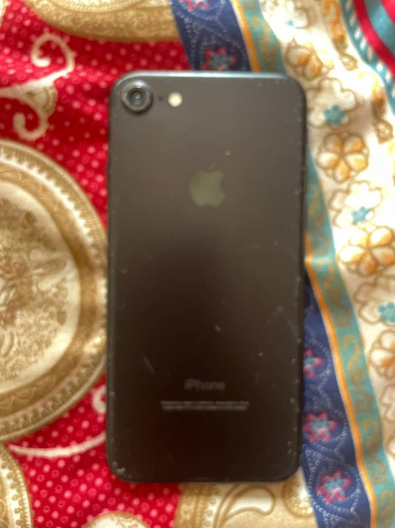 Apple iPhone 7 4