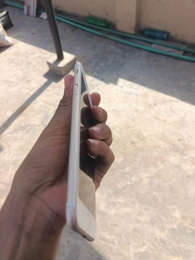Apple iPhone 6 Plus 2