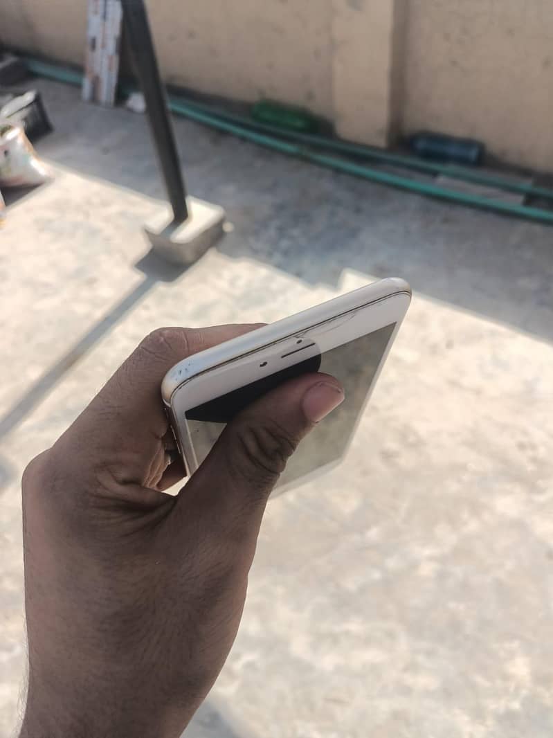 Apple iPhone 6 Plus 5