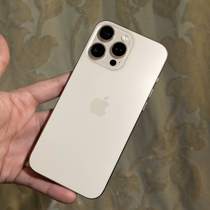 IPhone 16 Pro Max 3