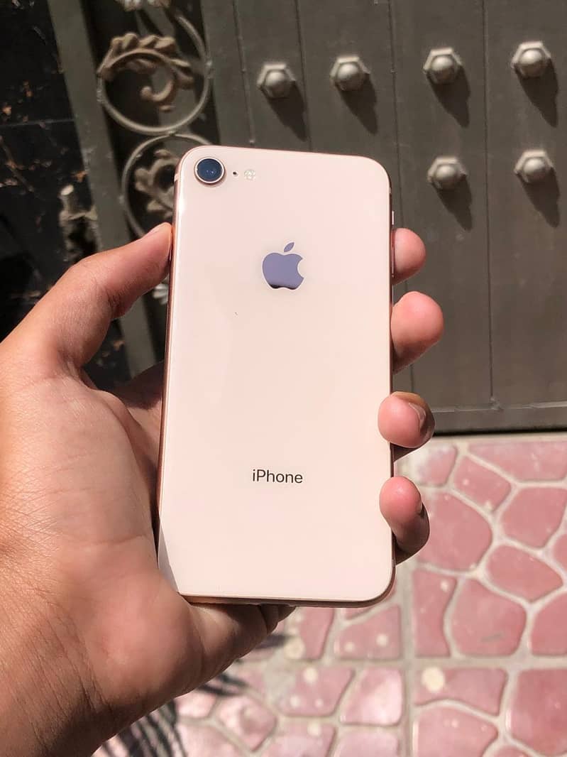 Apple iPhone 8 0