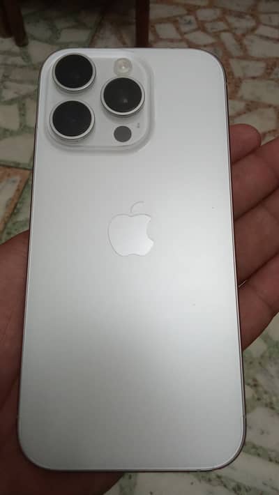 Apple iPhone 16 Pro