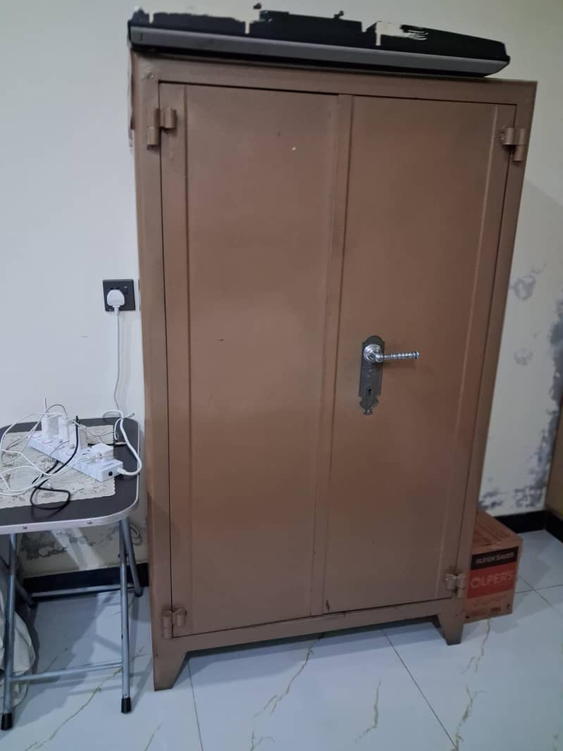 cupboard 0
