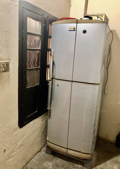 PEL full size fridge urgent for sale