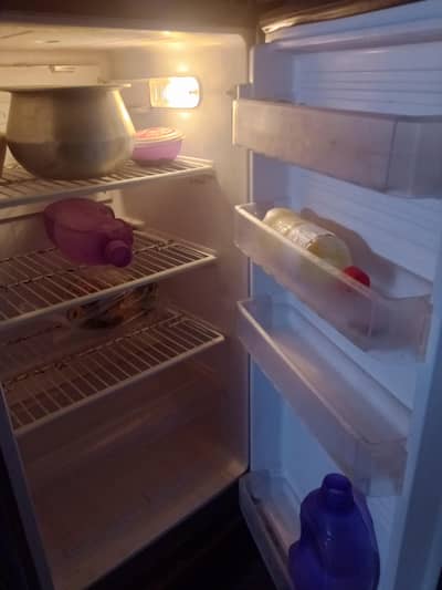 refrigerator medium size