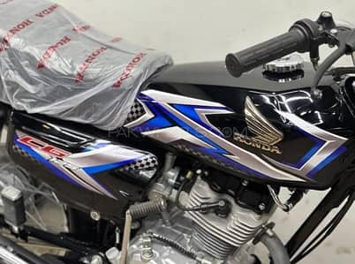 Honda CG 125 2025 | Only 1200 KM Driven | Urgent Sale